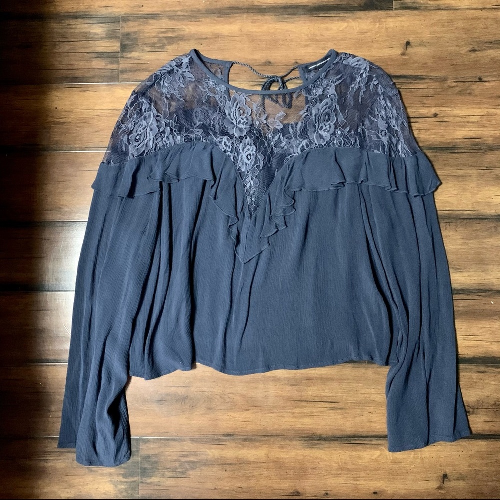 American Eagle Navy flowy cropped blouse with lace